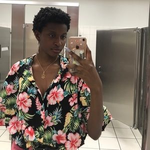 Meet your Posher, Leara